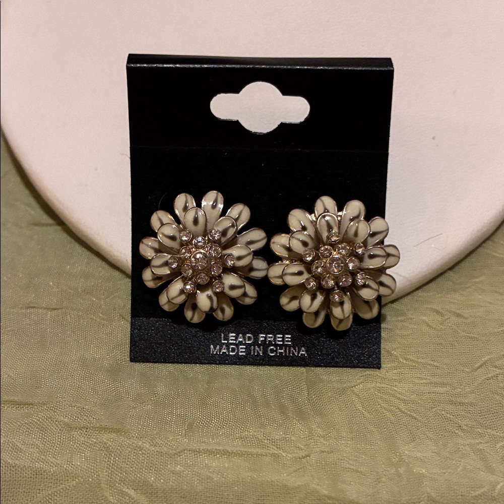 Floral Cream and Gold Enameled Earrings